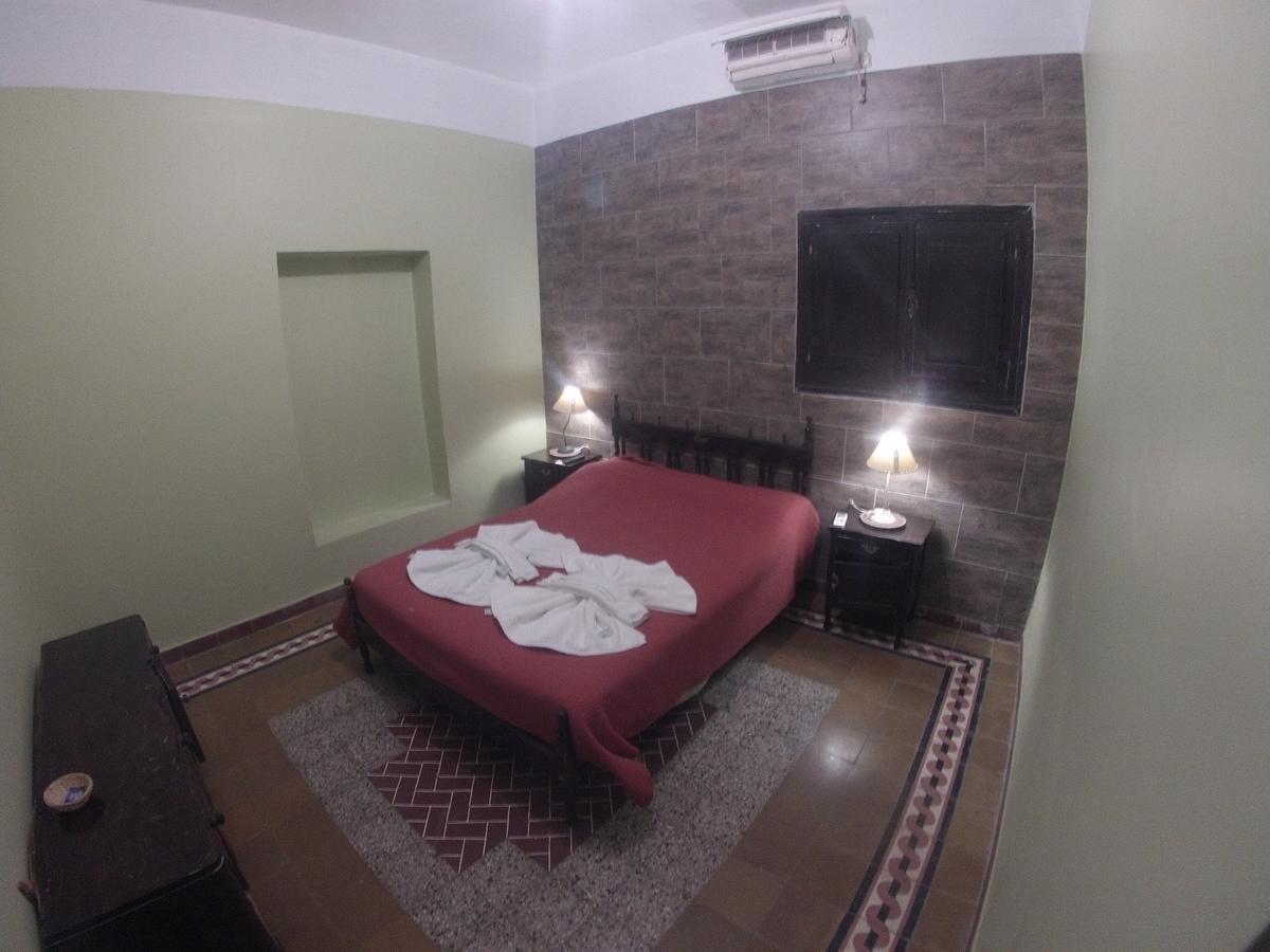 Hostal Sante Тиногаста Экстерьер фото